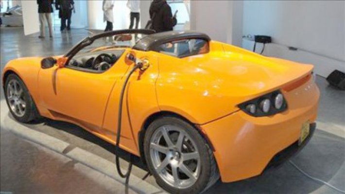 Tesla a livrat primele automobile în China